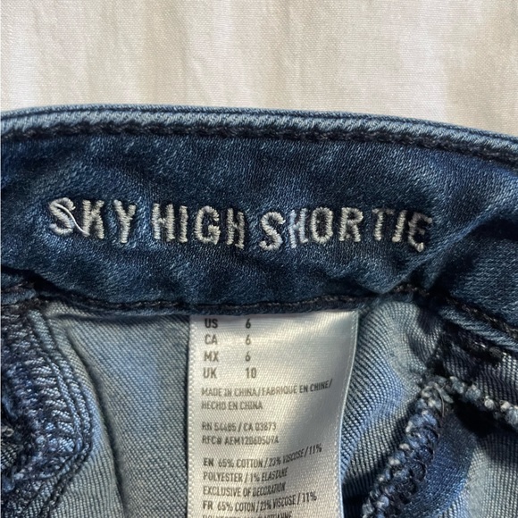 American Eagle High Rise Shorts - Picture 2 of 5
